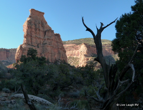 hiking in colorado photo challenge