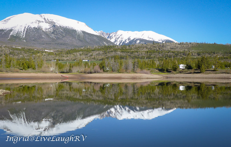Heaton Bay Campground, Camping along the shores of Dillon Reservoir, mountain reflections in the lake, #DillonRes, #campingLakeDillon